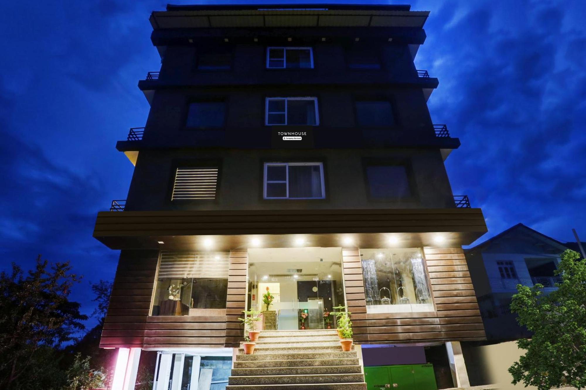 Super Townhouse Dharamshala Otel Dış mekan fotoğraf